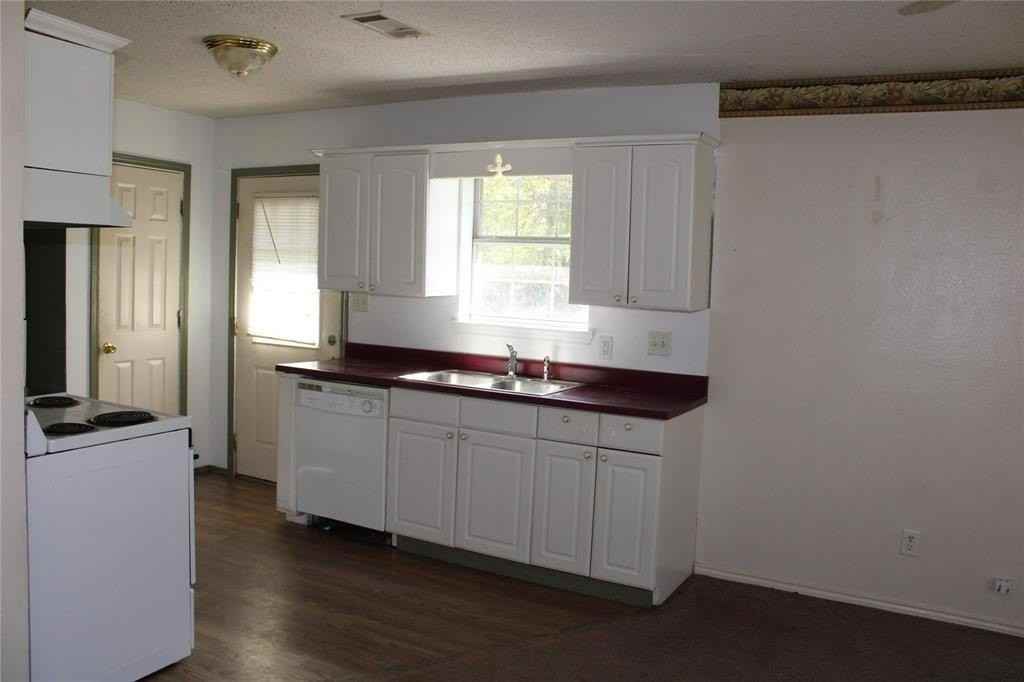 701 Sw 1st St - Photo 7 of 13