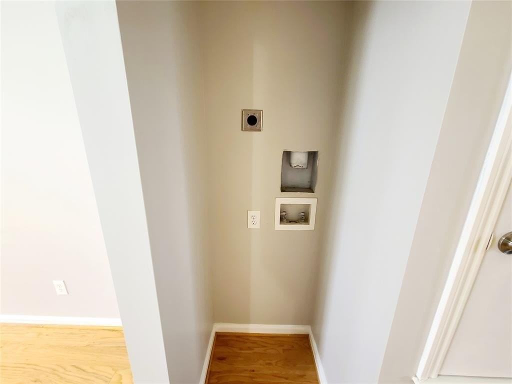 4931 Junius St #8 - Photo 6 of 17