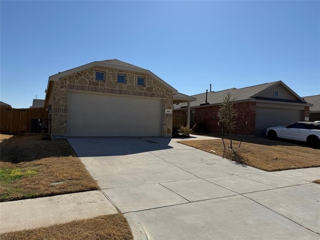 1813 Ibis Ln - Photo 2 of 16