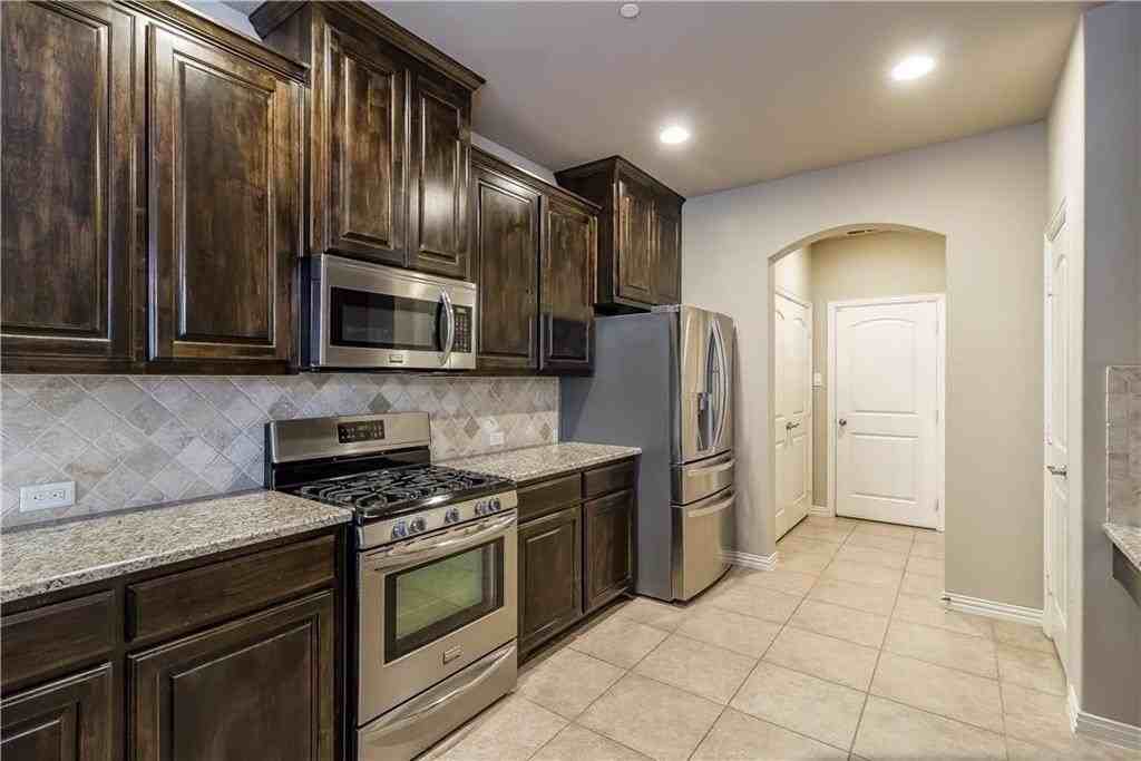 4408 Blackjack Oak Dr - Photo 7 of 18