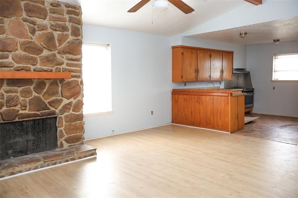 9413 Merritt Rd - Photo 2 of 12