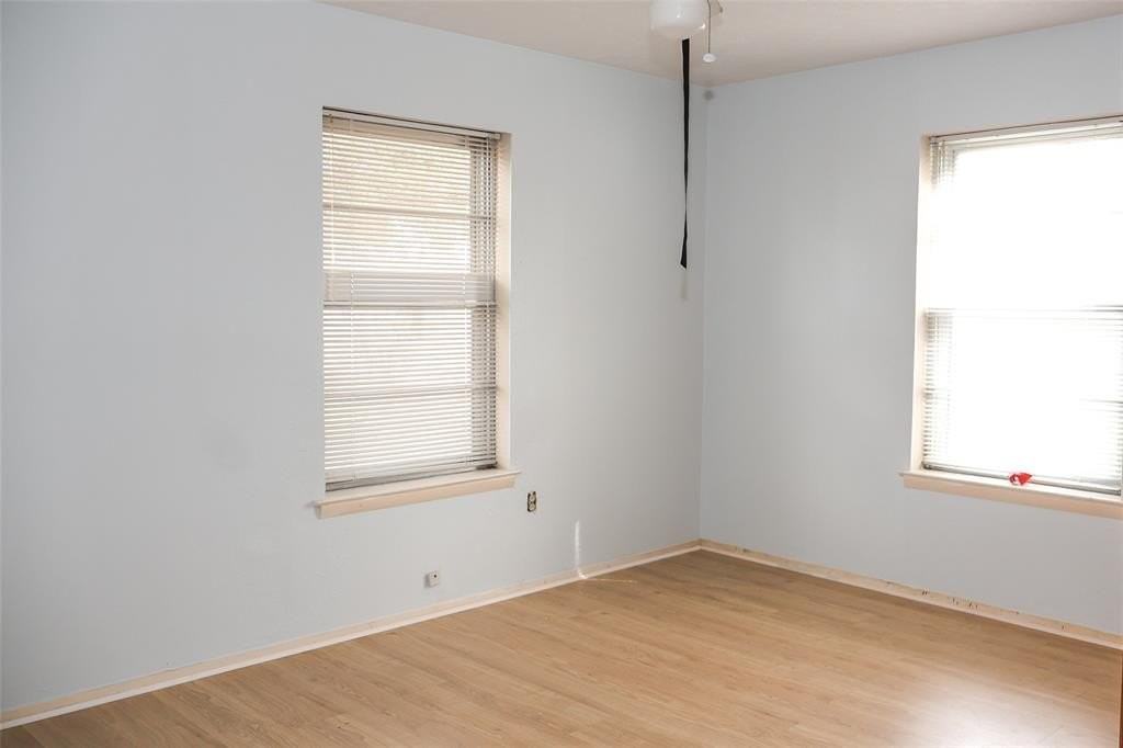 9413 Merritt Rd - Photo 7 of 12