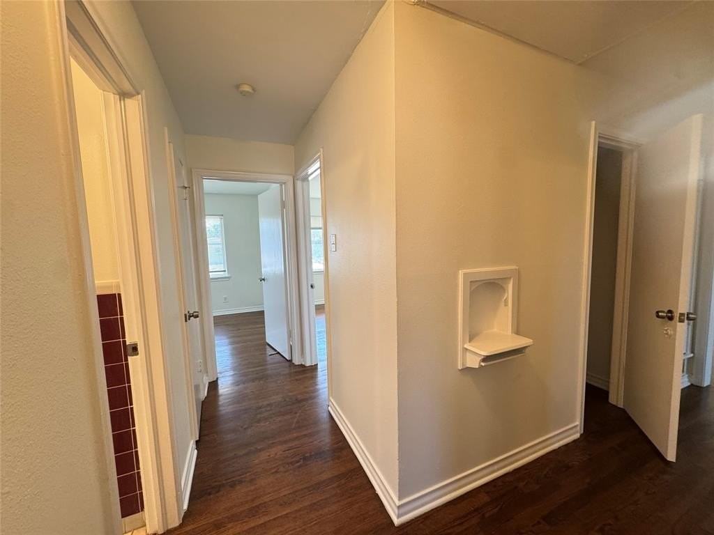 2715 Fenwick Dr - Photo 7 of 11