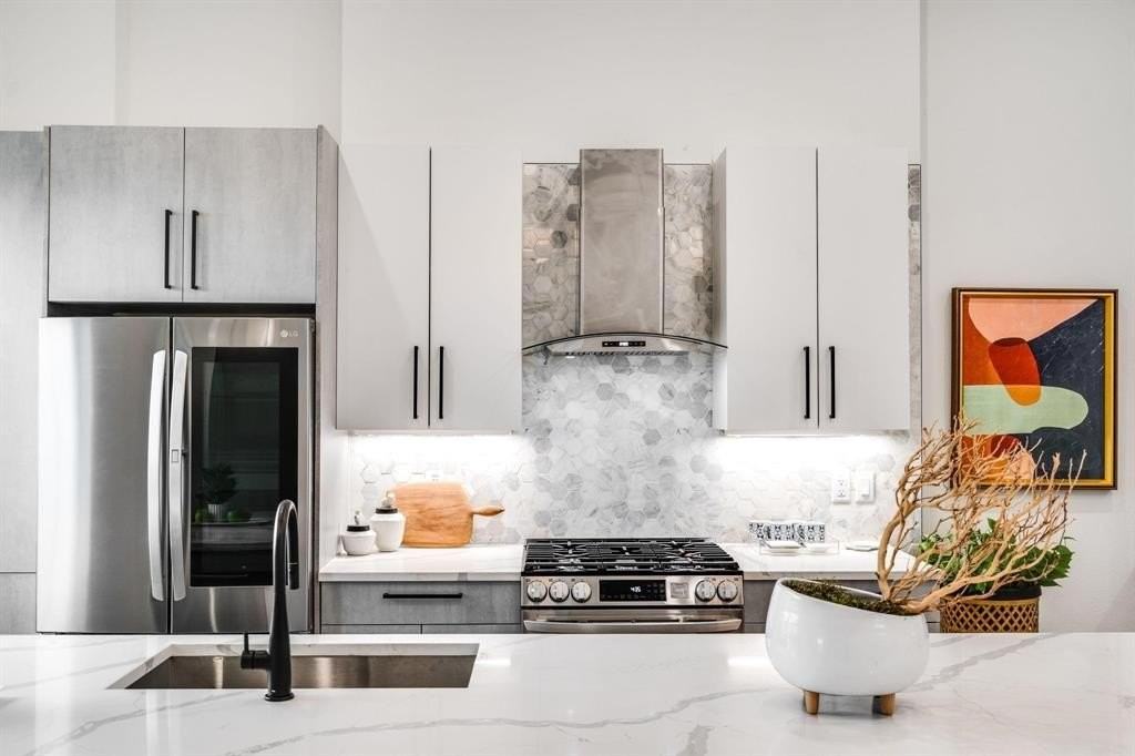 4208 Live Oak St #103 - Photo 4 of 40