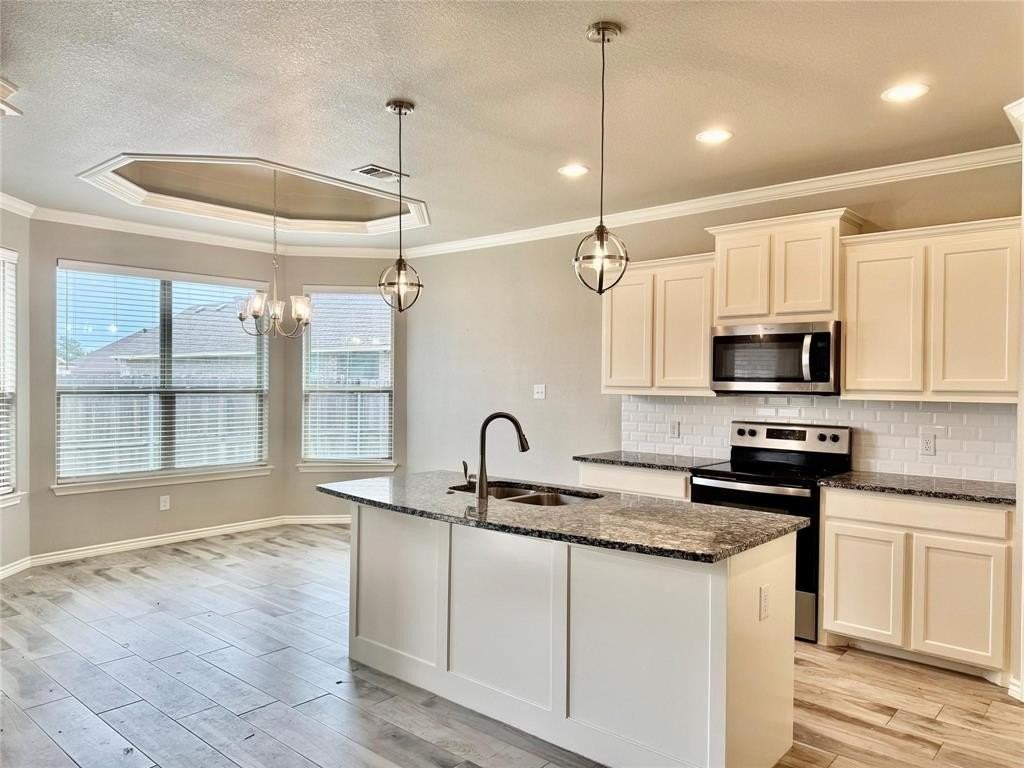 1311 Oleander Dr - Photo 7 of 20