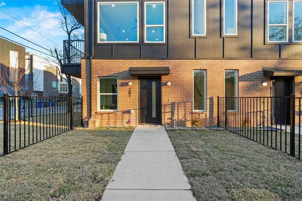 2101 N Prairie Ave #201 - Photo 3 of 23