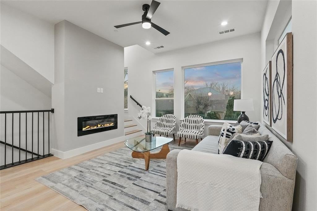 2101 N Prairie Ave #201 - Photo 7 of 23