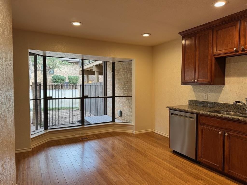 4422 Westdale Ct - Photo 5 of 20