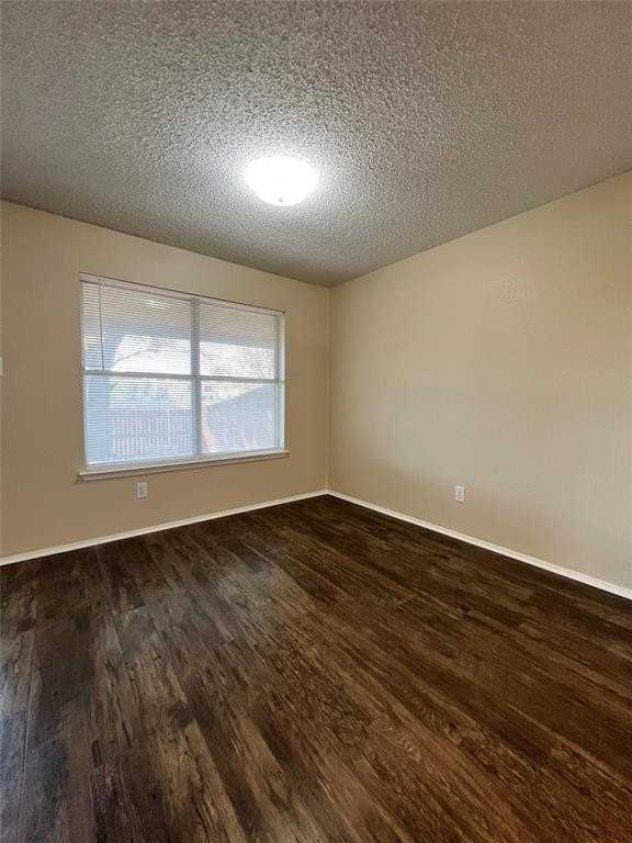 4021 Busch Gardens Dr - Photo 7 of 18