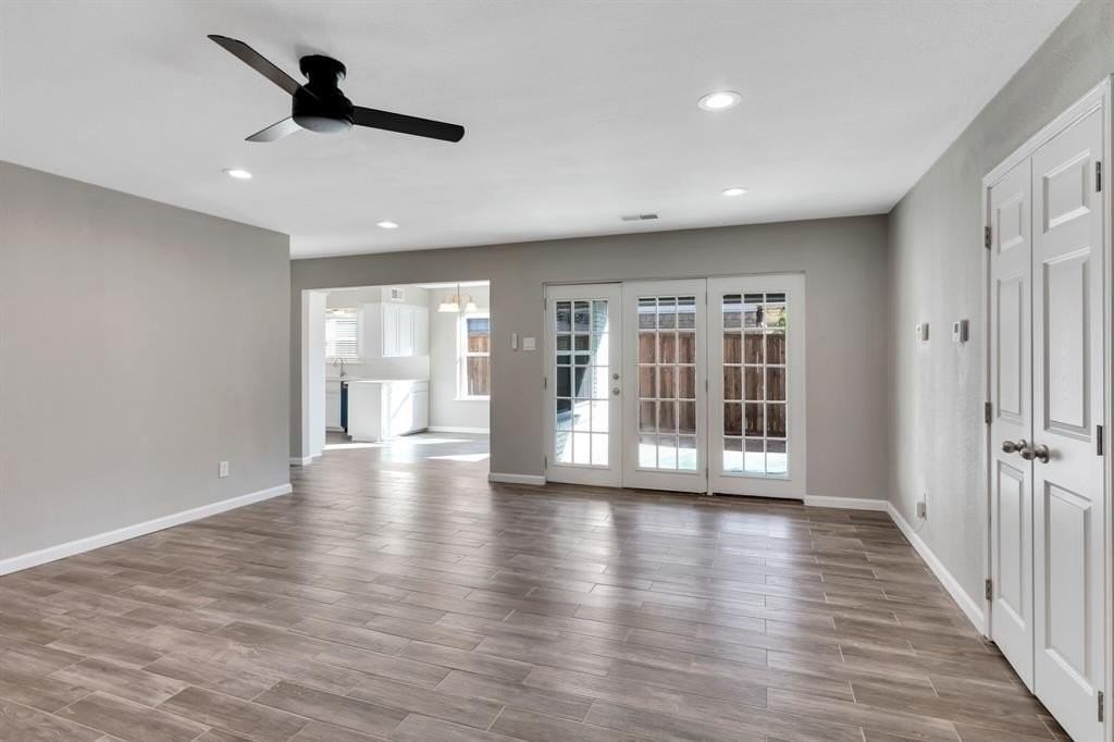 14721 Birchridge Dr - Photo 7 of 37