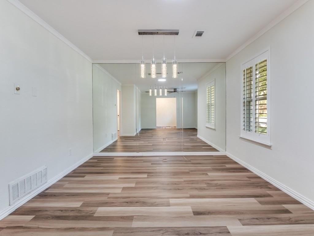 2714 Carriage Ln - Photo 4 of 24