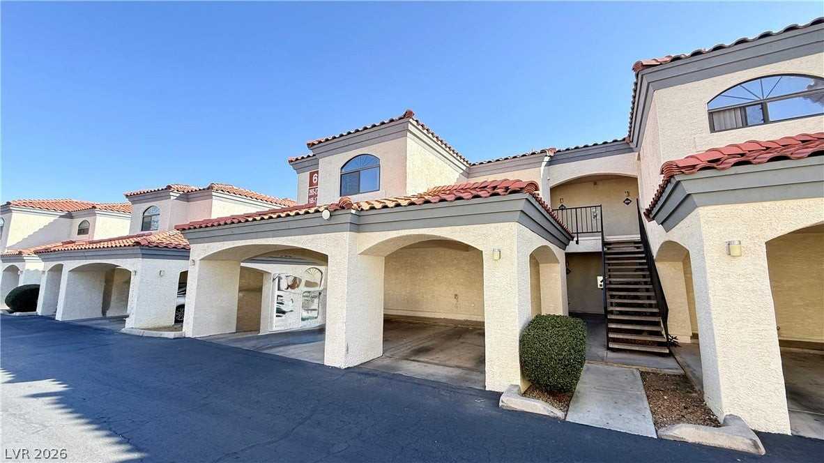 8455 W Sahara Ave - Photo 4 of 21