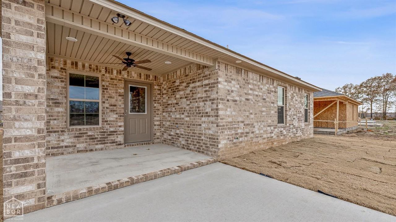 5704 Morgan Dr - Photo 3 of 22