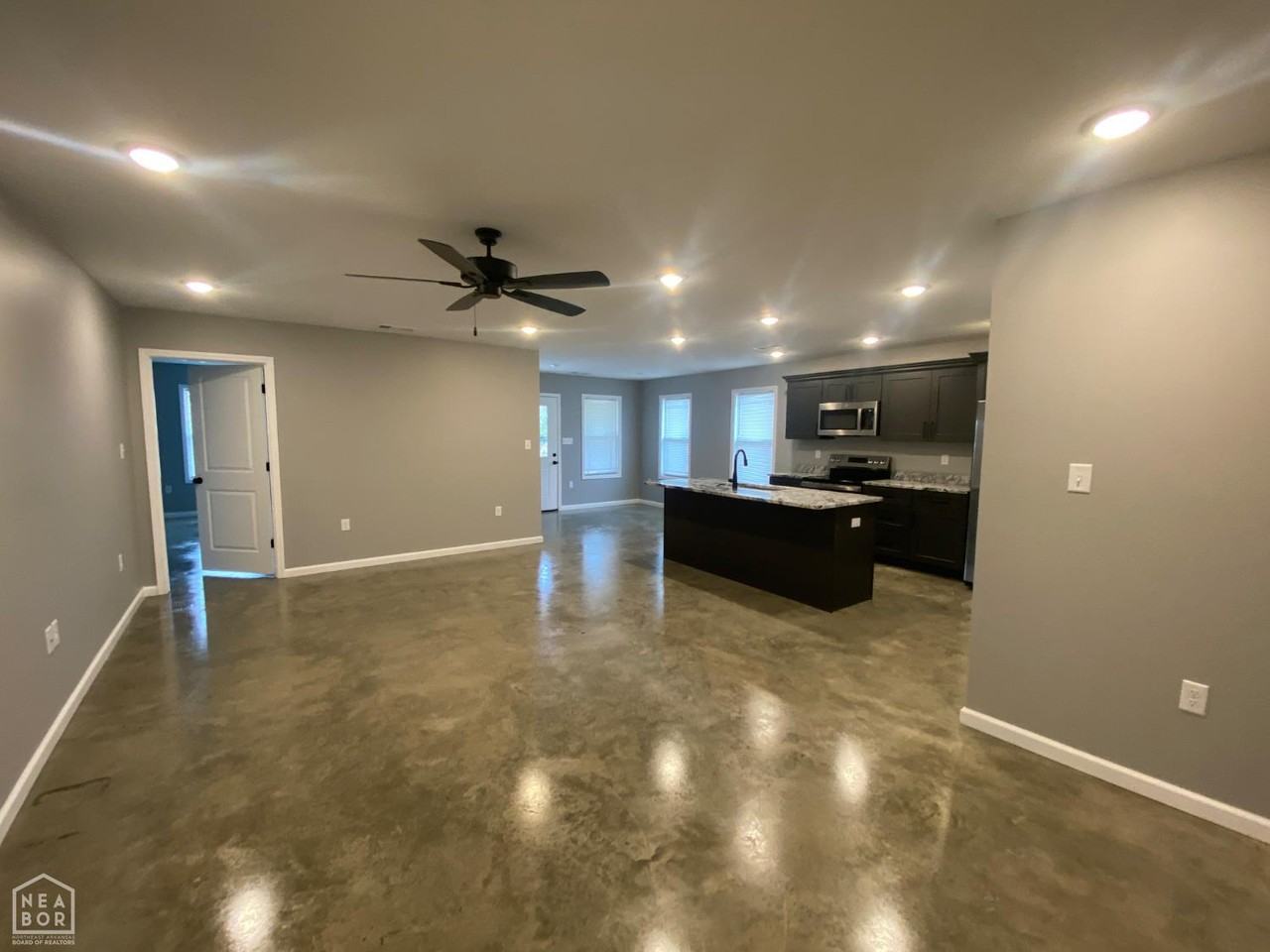 2011 Maurice St - Photo 2 of 13