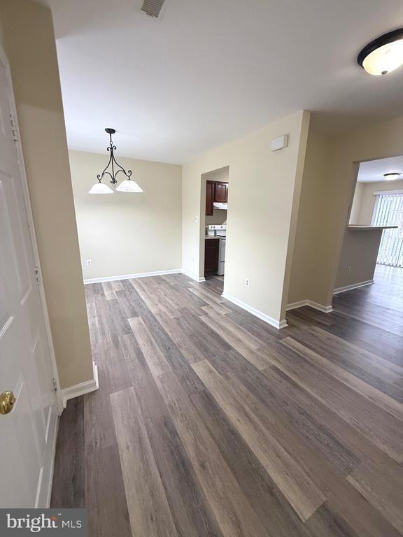 409 Wind Ridge Dr - Photo 3 of 19