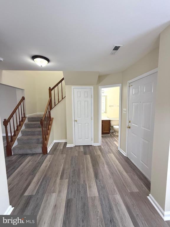 409 Wind Ridge Dr - Photo 4 of 19