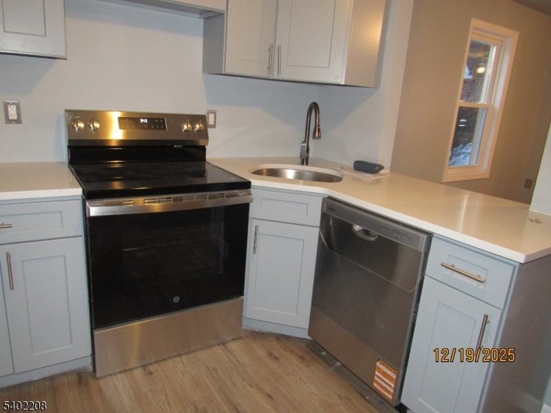 552 Frenchtown Rd - Photo 7 of 26