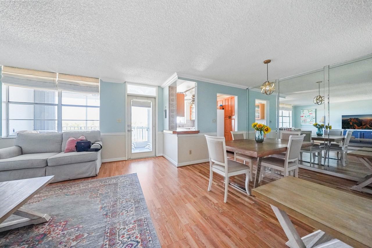 109 Paradise Harbour Blvd - Photo 6 of 48