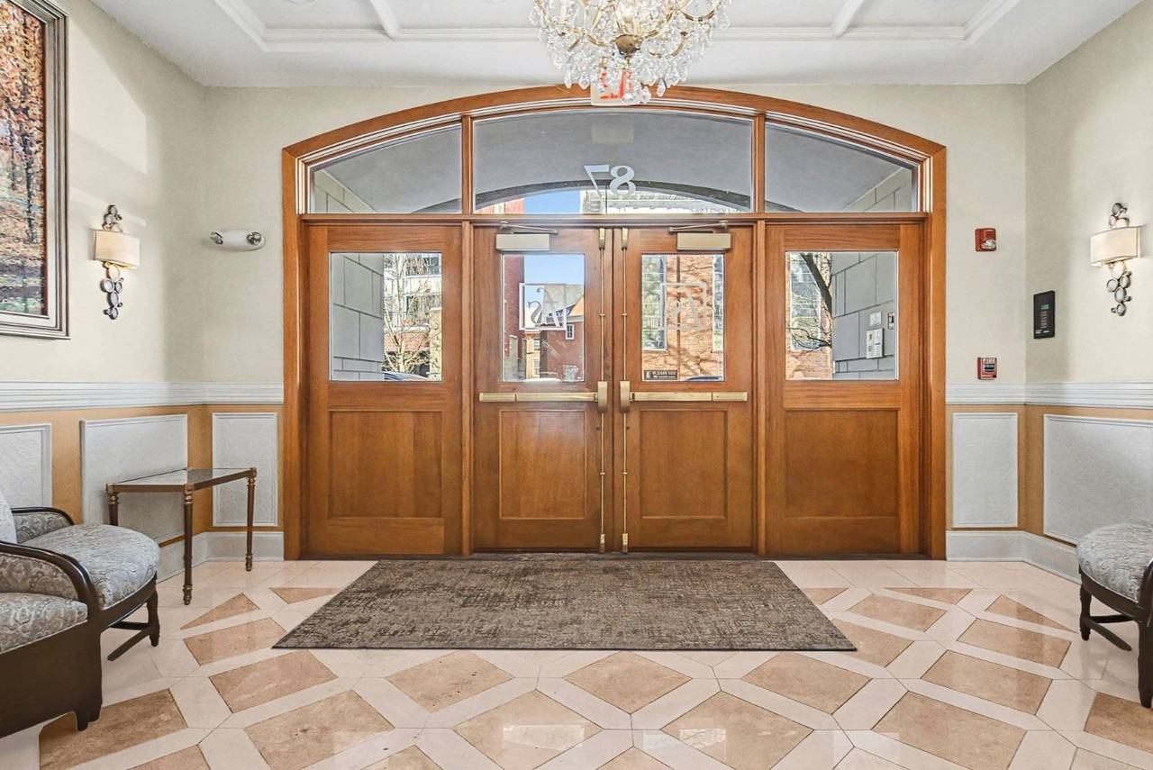 87 Railroad Pl #203 - Photo 3 of 32