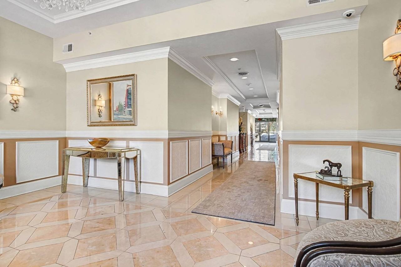 87 Railroad Pl #203 - Photo 4 of 32