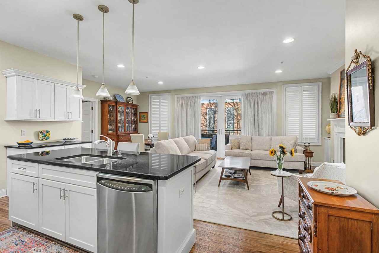 87 Railroad Pl #203 - Photo 6 of 32