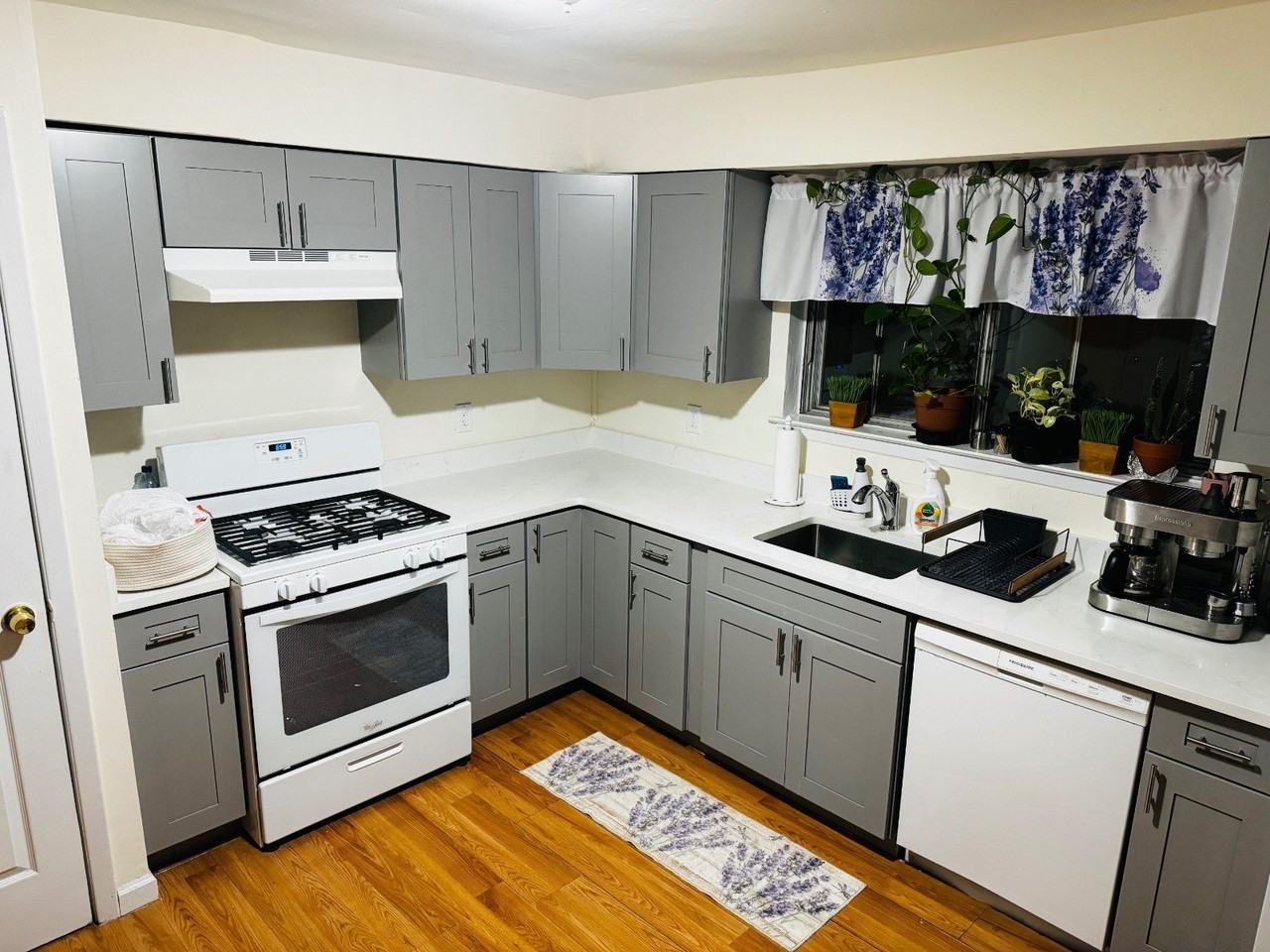 Alex Ln - Photo 2 of 6