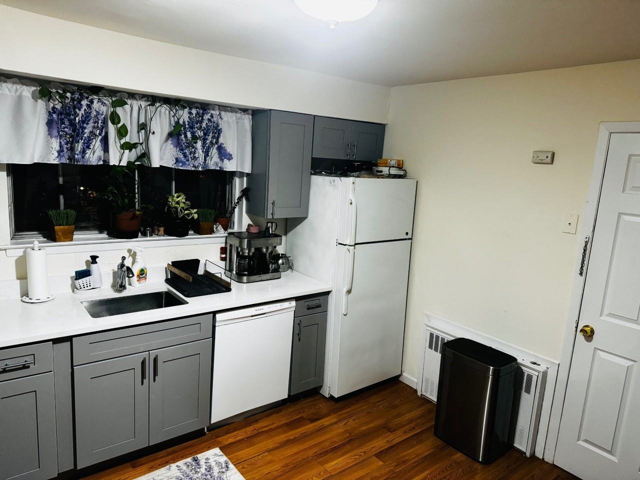 Alex Ln - Photo 3 of 6