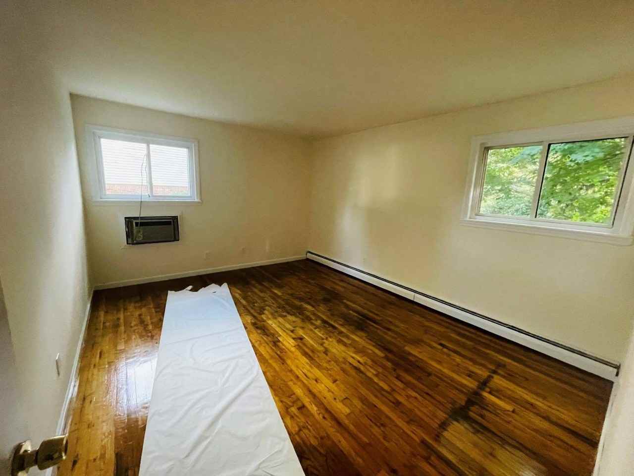 Alex Ln - Photo 4 of 6