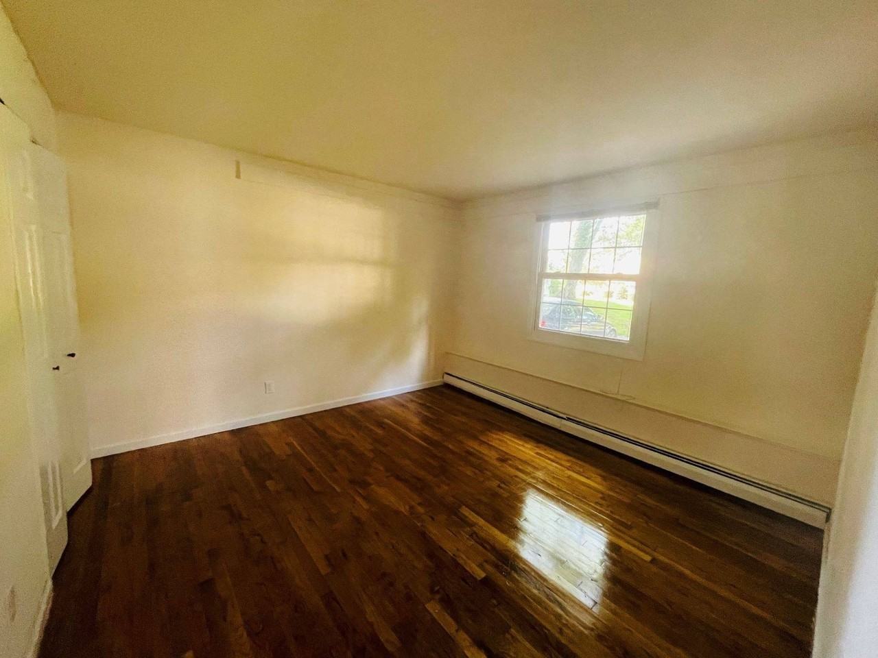 Alex Ln - Photo 5 of 6