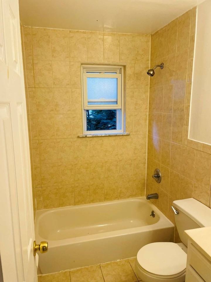 Alex Ln - Photo 6 of 6