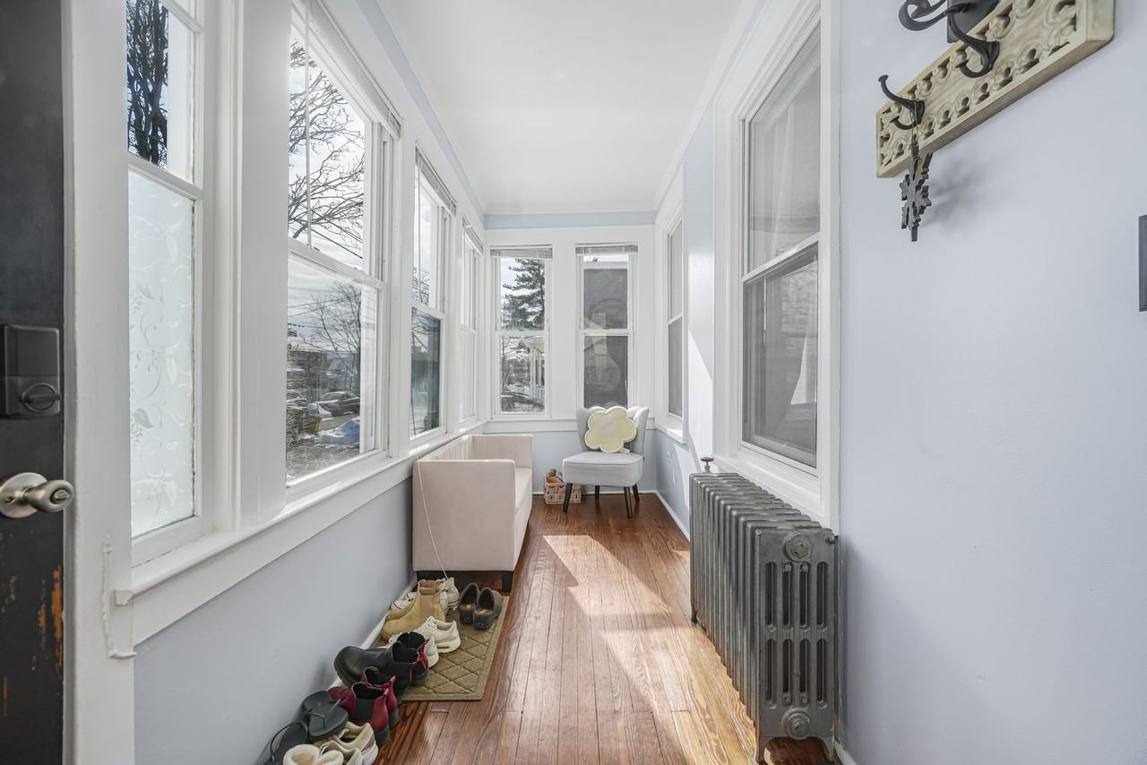 416 2nd St - Photo 2 of 20