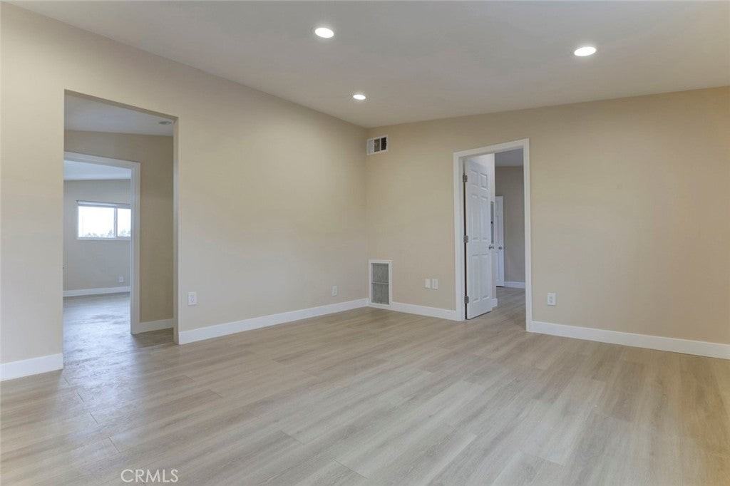 15115 Covello St - Photo 7 of 16