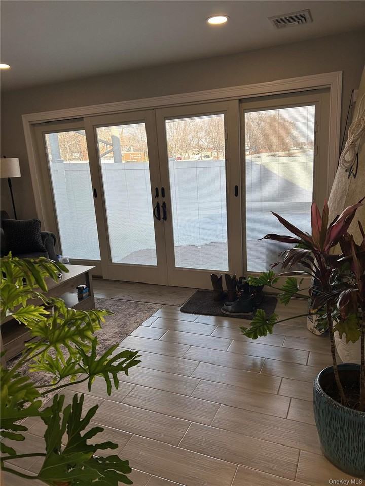 36 45th St - Photo 5 of 12