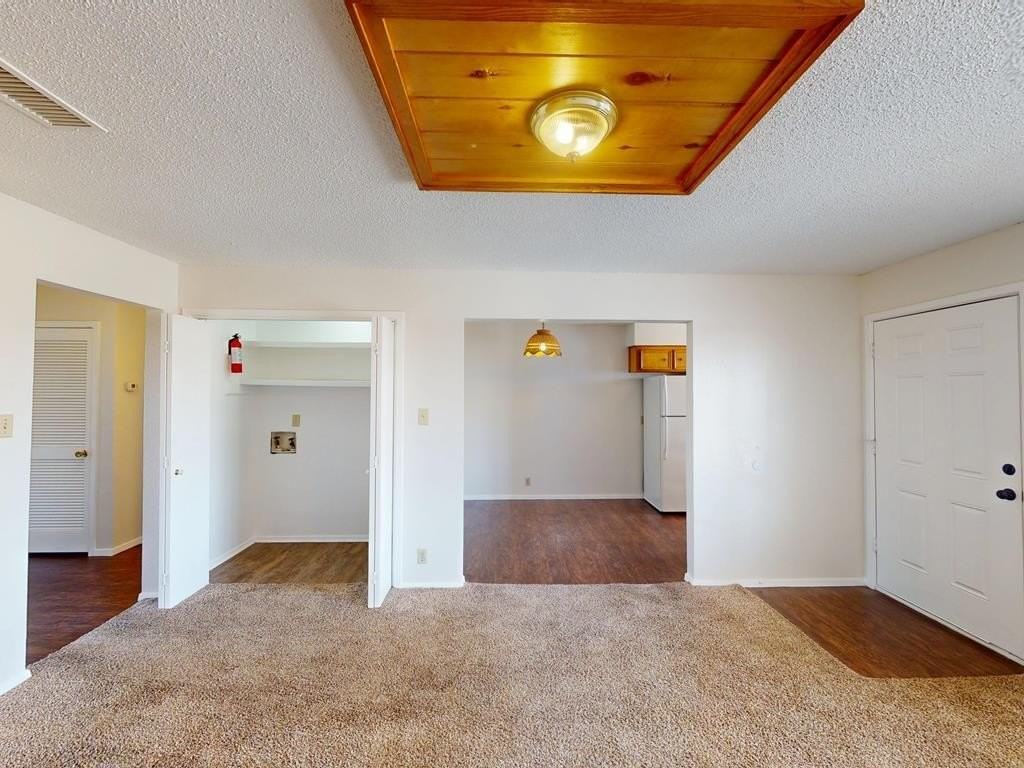 408 C SE 6th St unit: C #C - Photo 5 of 18