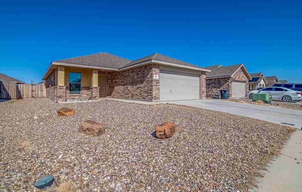 1327 Masquerade Blvd - Photo 2 of 17