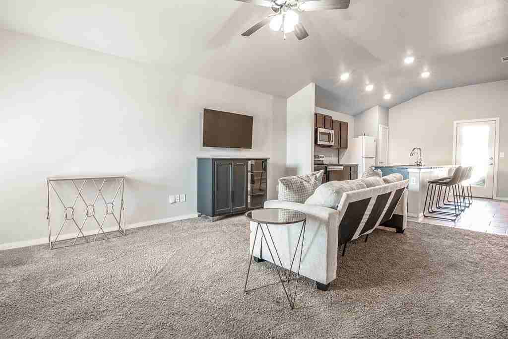 1327 Masquerade Blvd - Photo 4 of 17