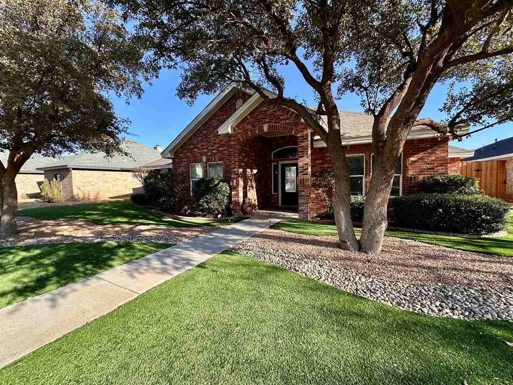 5205 Greathouse Ave - Photo 3 of 40