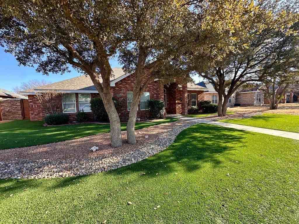 5205 Greathouse Ave - Photo 4 of 40