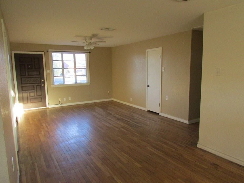 3135 N Dixie Blvd - Photo 2 of 14