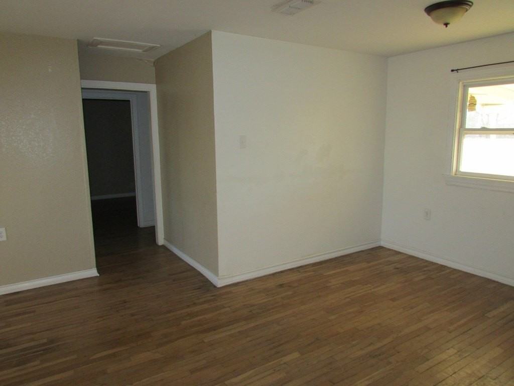 3135 N Dixie Blvd - Photo 7 of 14