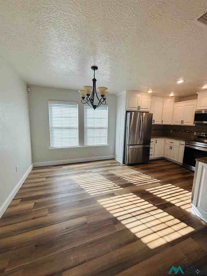 517 Almond Tree Ln - Photo 4 of 23