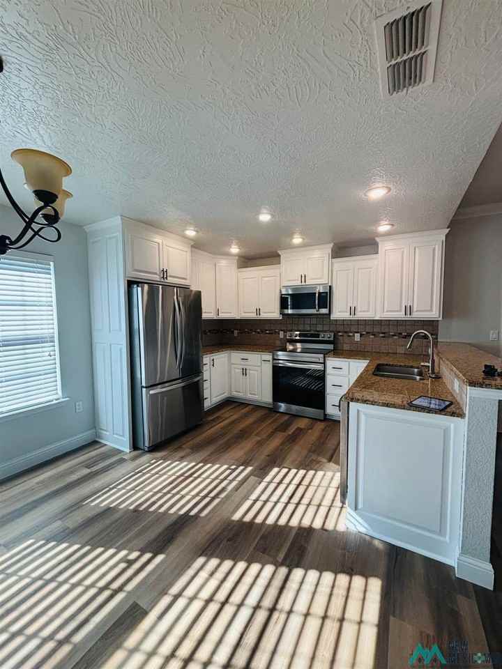 517 Almond Tree Ln - Photo 5 of 23