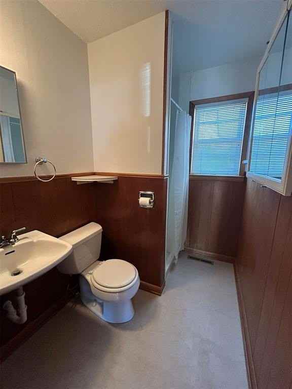 514 E Center St - Photo 6 of 12