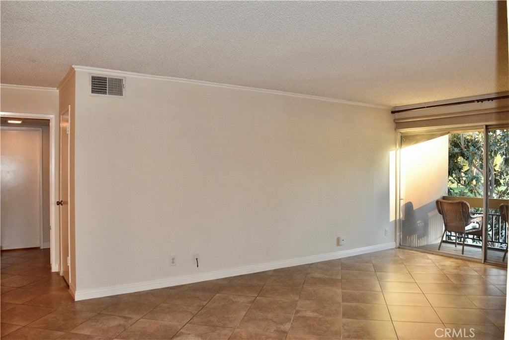 24525 Trevino Dr - Photo 3 of 40