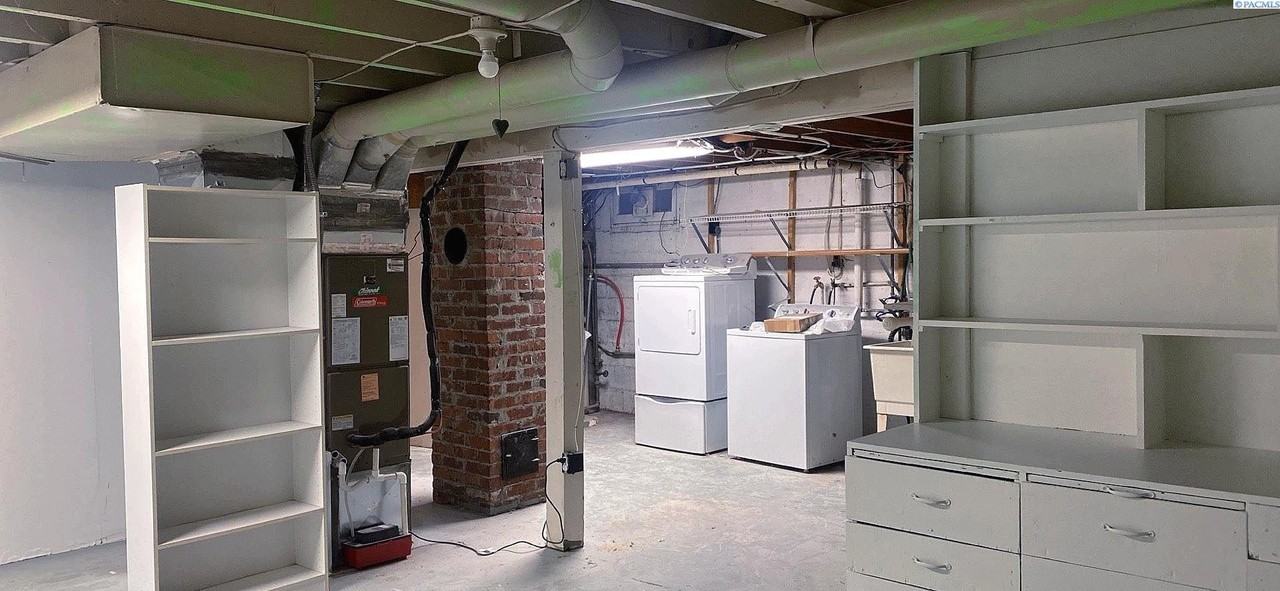 1426 Marshall Ave - Photo 3 of 8