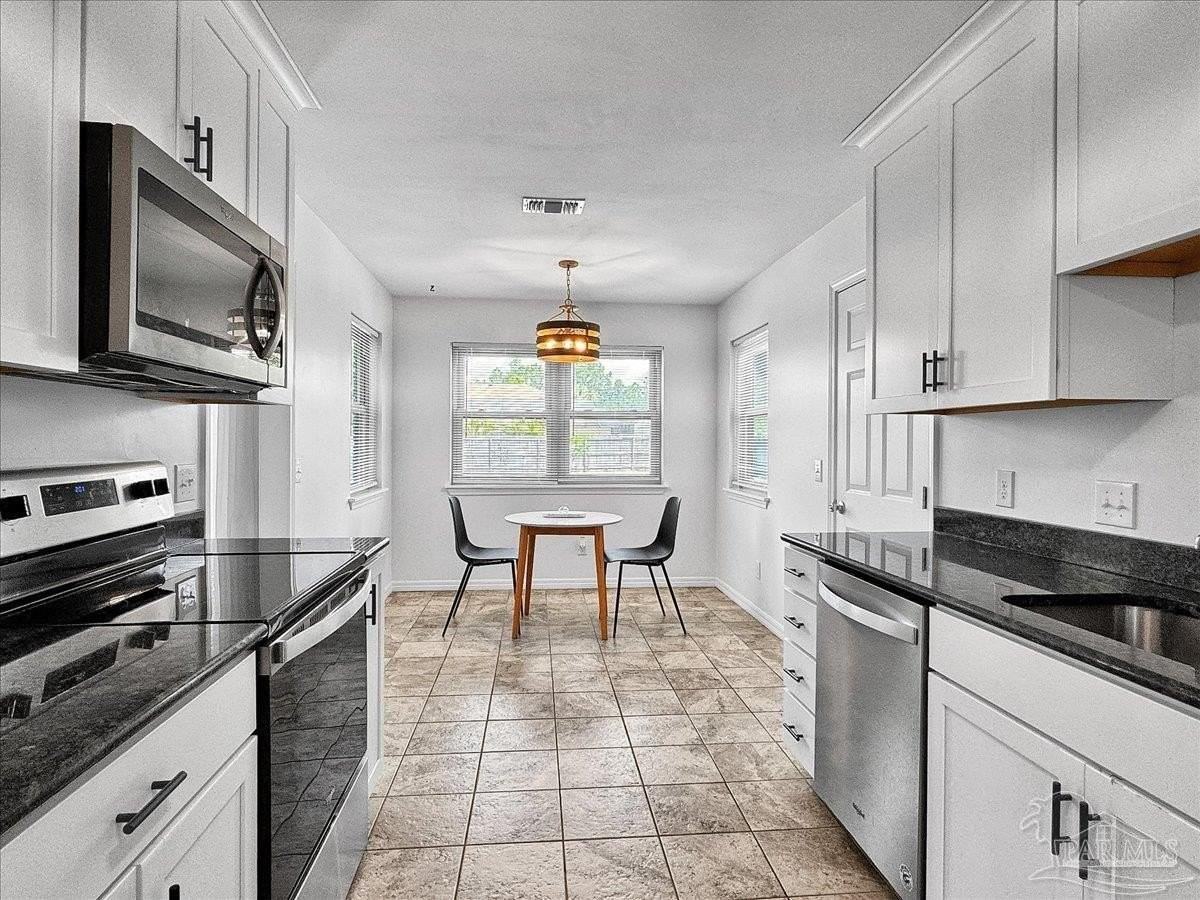 12148 Sage Ave - Photo 6 of 21