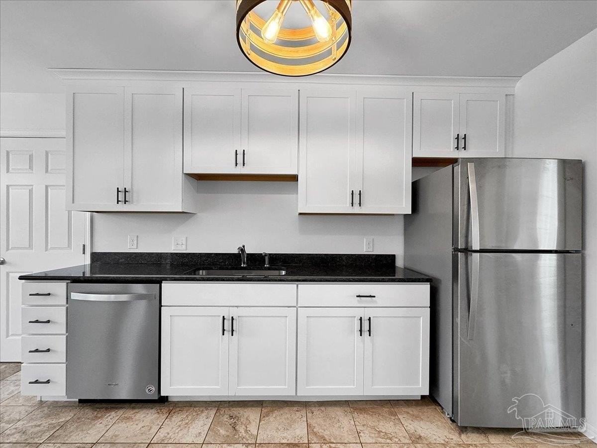 12148 Sage Ave - Photo 7 of 21