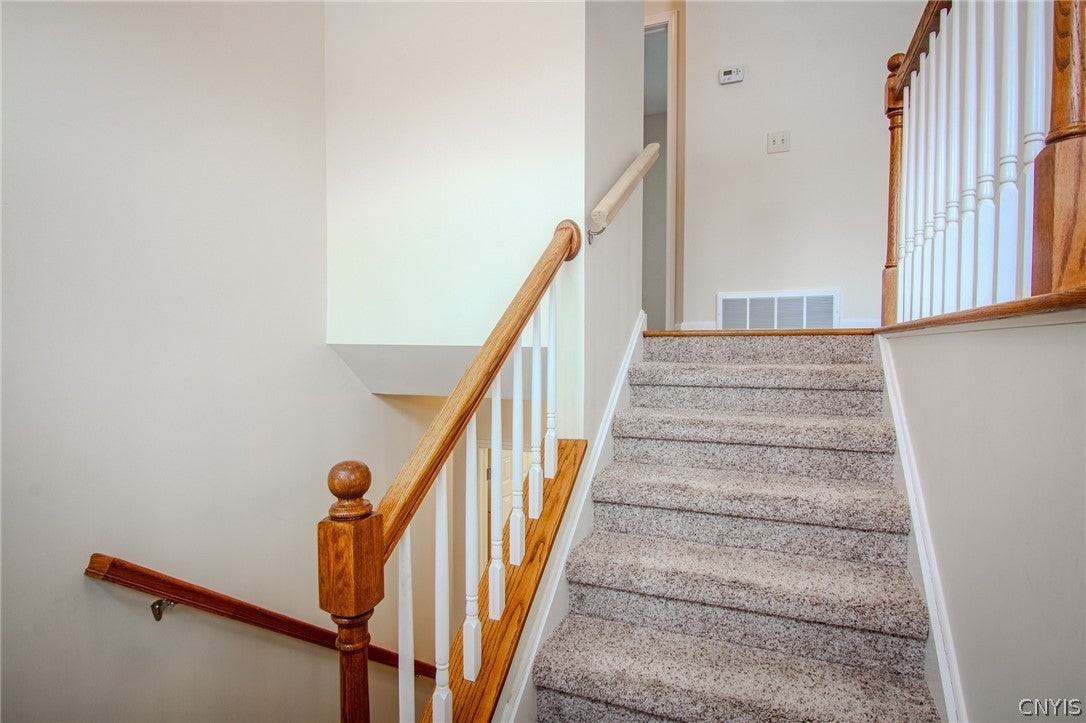 3035 Claybourne Ln - Photo 4 of 39