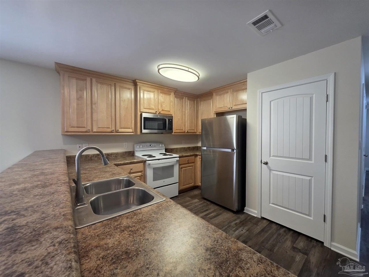 1646 Ora Dr - Photo 5 of 32