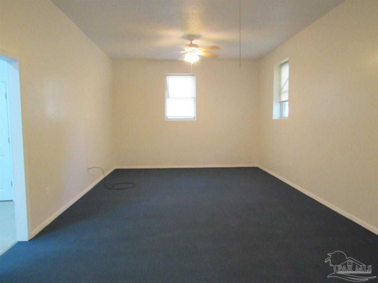 6112 Highway 95a N - Photo 4 of 12